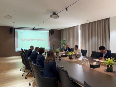 平湖市朱國(guó)強(qiáng)副市長(zhǎng)蒞臨恒業(yè)電子指導(dǎo)工作